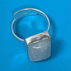 anillo piedra luna
